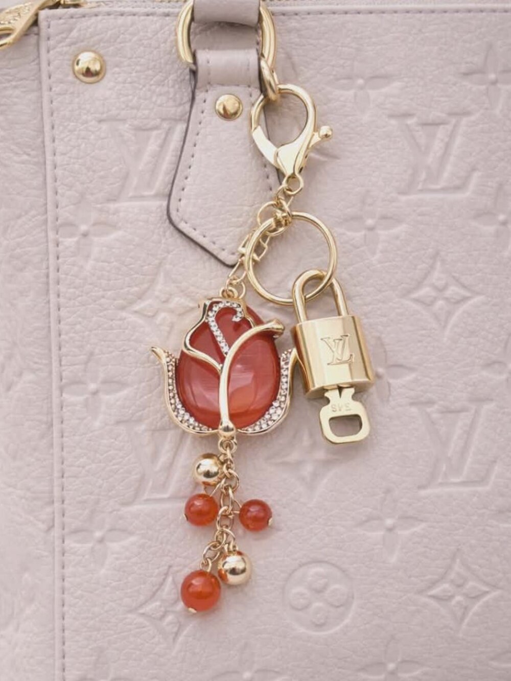 Authentic LV Louis Vuitton Gold Lock & Key 🔑 Unbranded Rose Keychain Charm